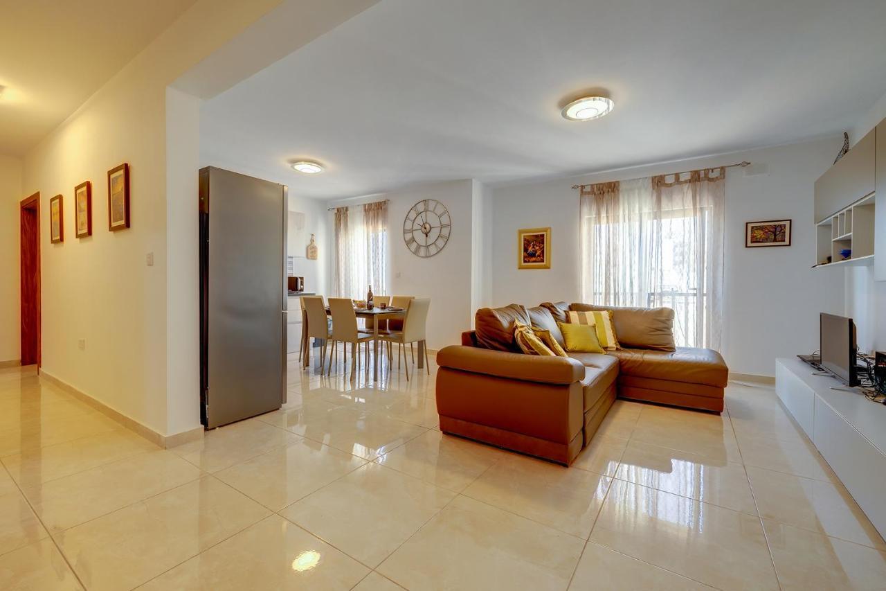 סיינט פול ביי Stylish Bright And Airy Apart In Central Bugibba מראה חיצוני תמונה