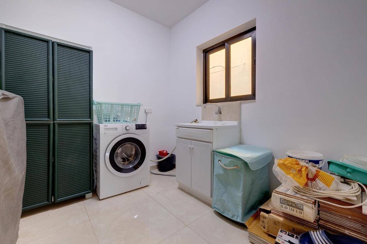 סיינט פול ביי Stylish Bright And Airy Apart In Central Bugibba מראה חיצוני תמונה