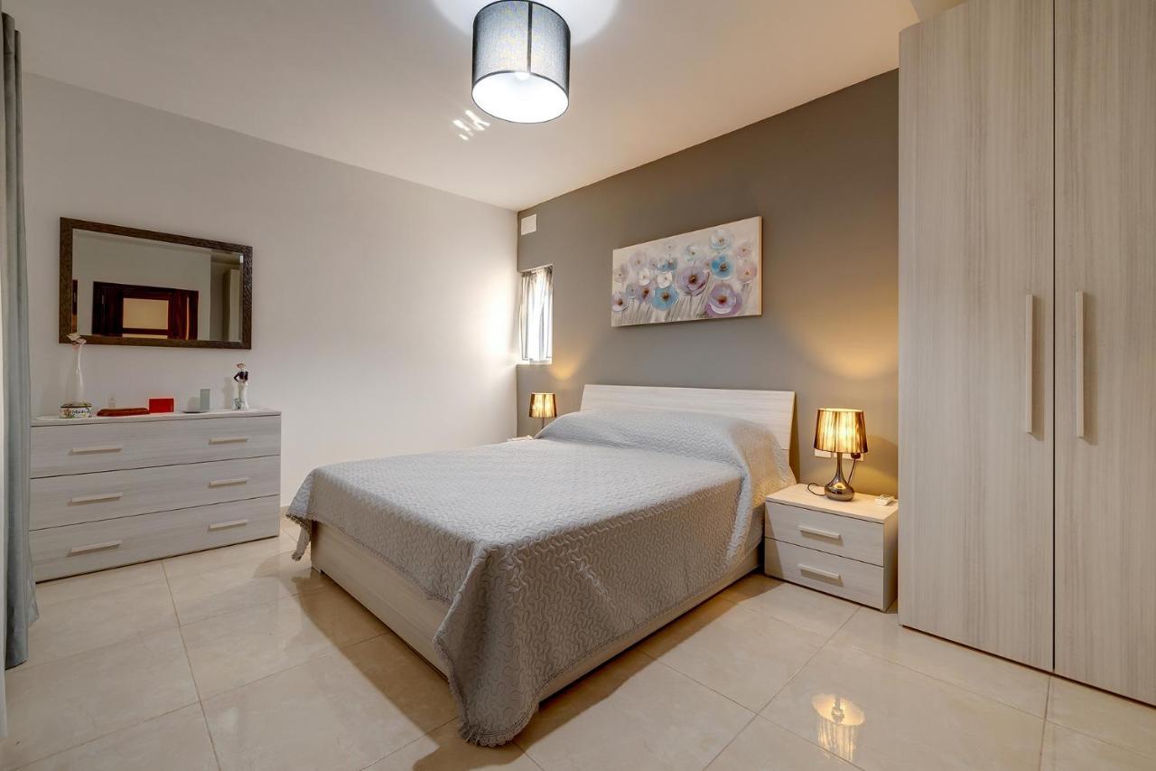 סיינט פול ביי Stylish Bright And Airy Apart In Central Bugibba מראה חיצוני תמונה